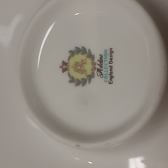 Adeline collection England design teacup and saucer - Picture 5 of 6